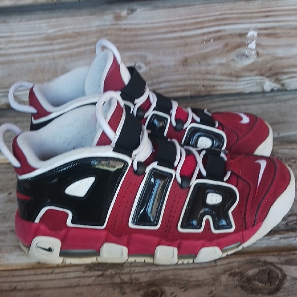 Nike Uptempo Bulls Hoops Pack Red and Black Sneakers with Air Cushioning - Picture 3 of 15